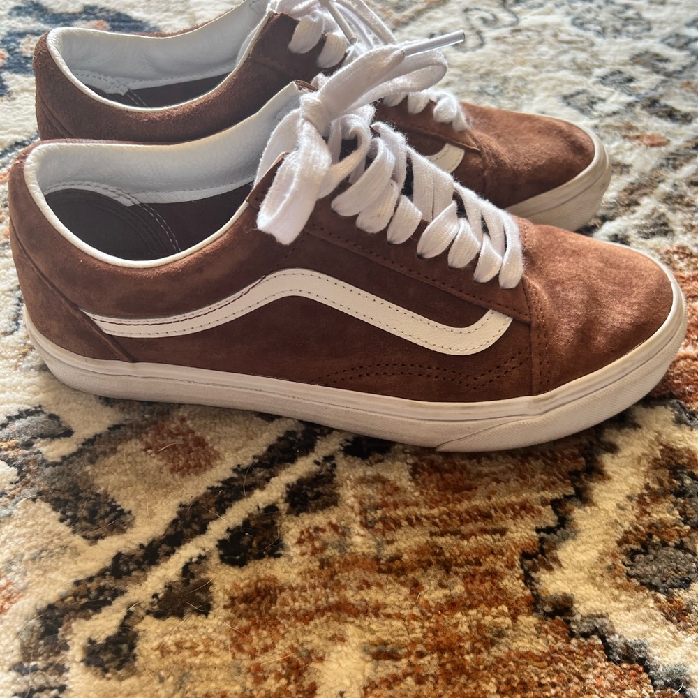 Vans Women's Brown and White Suede Sneakers